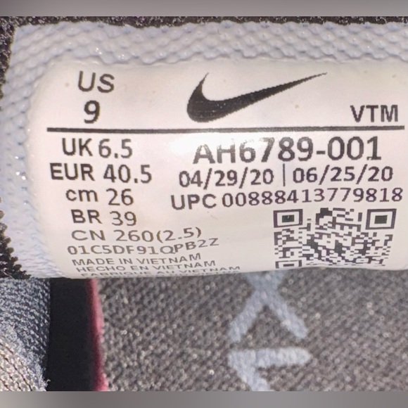 Nike Air Max 270 Sneakers - Women’s Size 9 - Picture 7 of 7